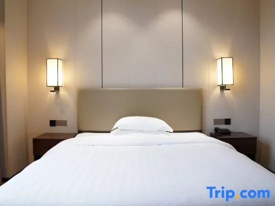 Superior Double room (full double bed)