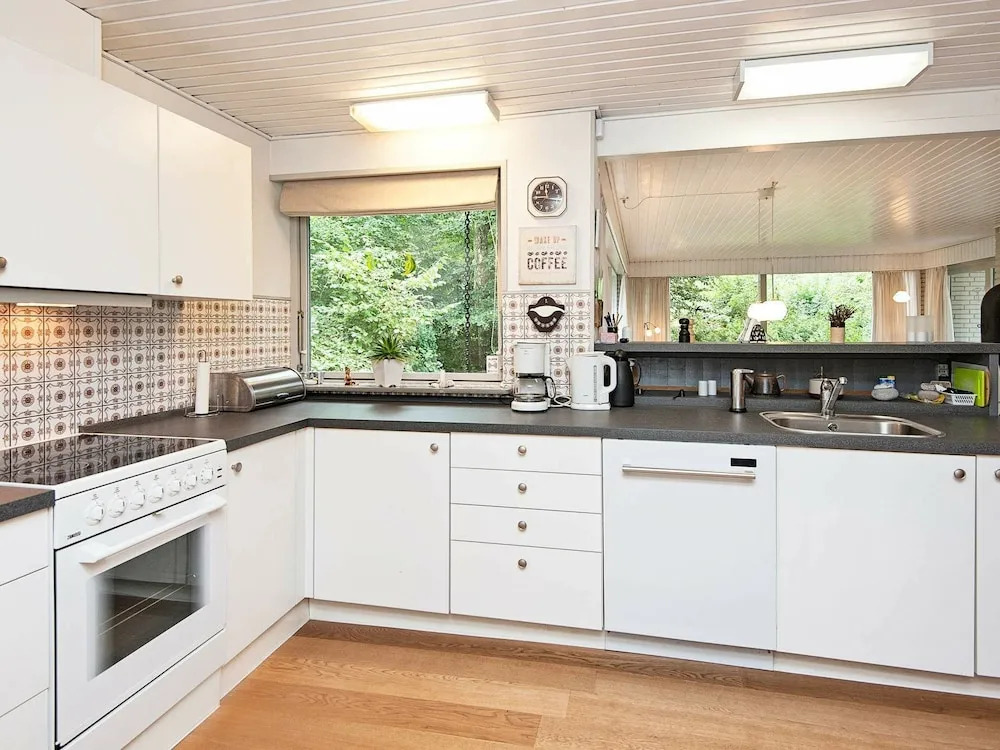 Delightful Holiday Home in Glesborg With Roofed Terrace - фото 14