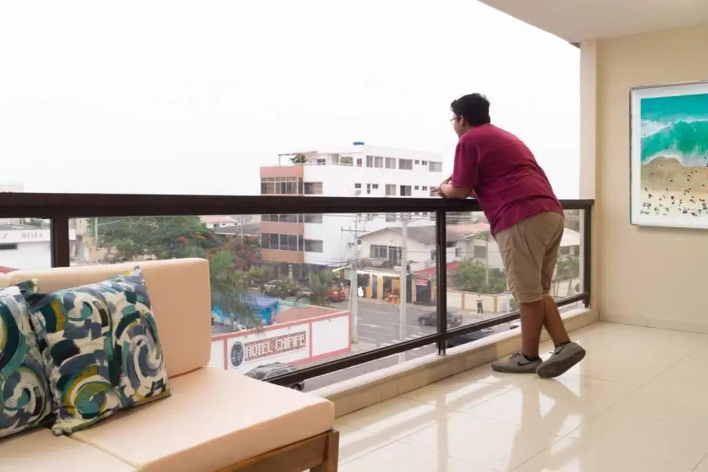 Chipipe Salinas Beachfront Apartment w Parking, No elevator