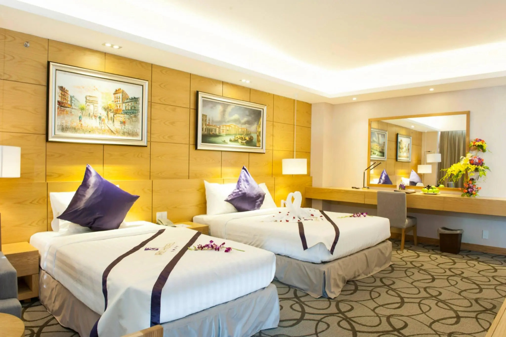 Suite with river view
