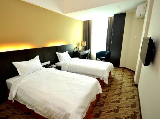 Eminent Hotel