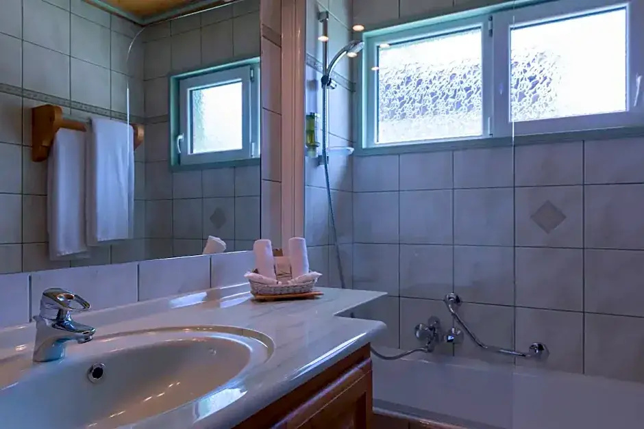 Chalet-Hotel Le Labrador, The Originals Relais - Chambres