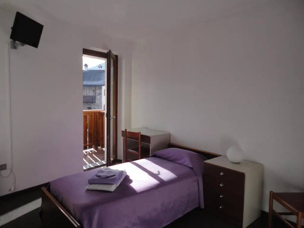 Economy room