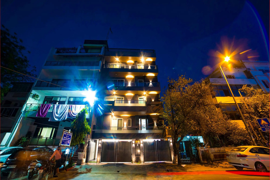 Fabhotel Exotica