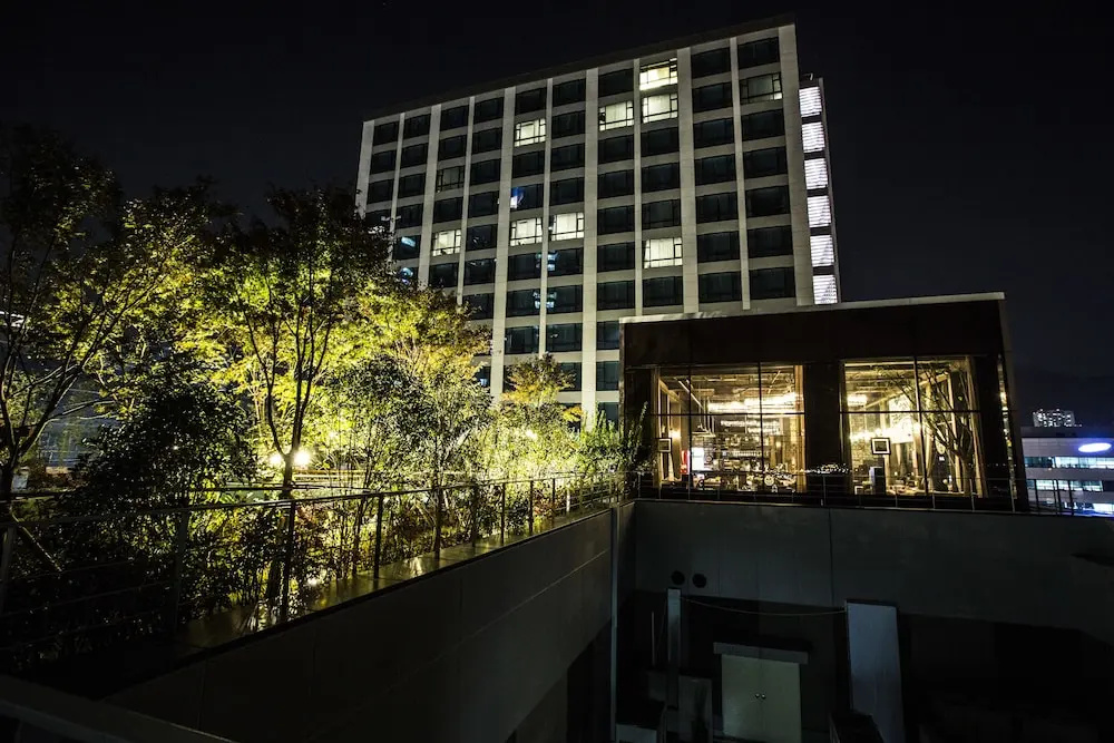 Isquare Hotel - Chambres