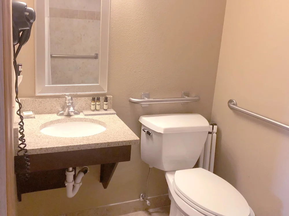 Double Suite (full double bed)