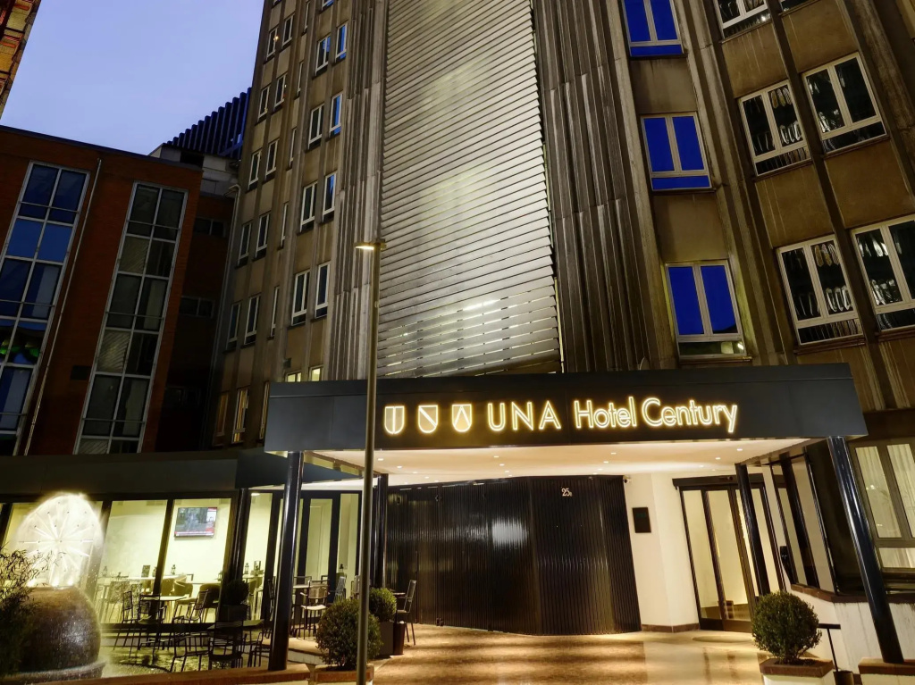 Отель Unahotels Century Milano — фото