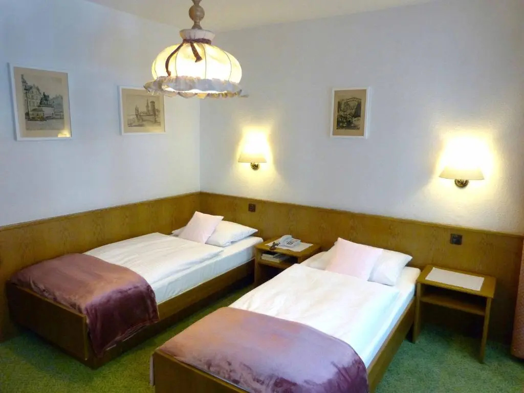 Standard Double room (full double bed)