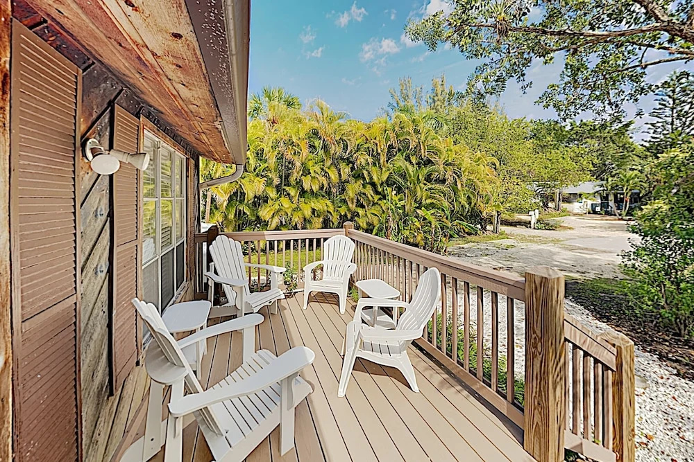 Breezy Sanibel Island W/2 Bicycles 3 Bedroom Cottage