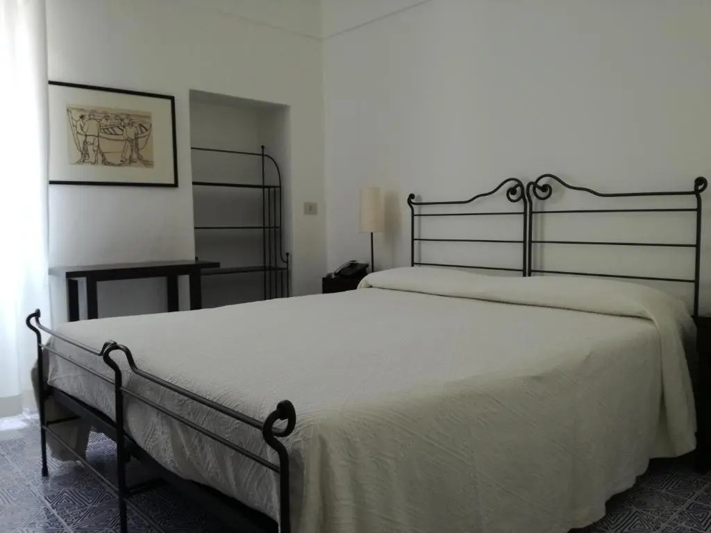 Standard Double room with sea view (full double bed)