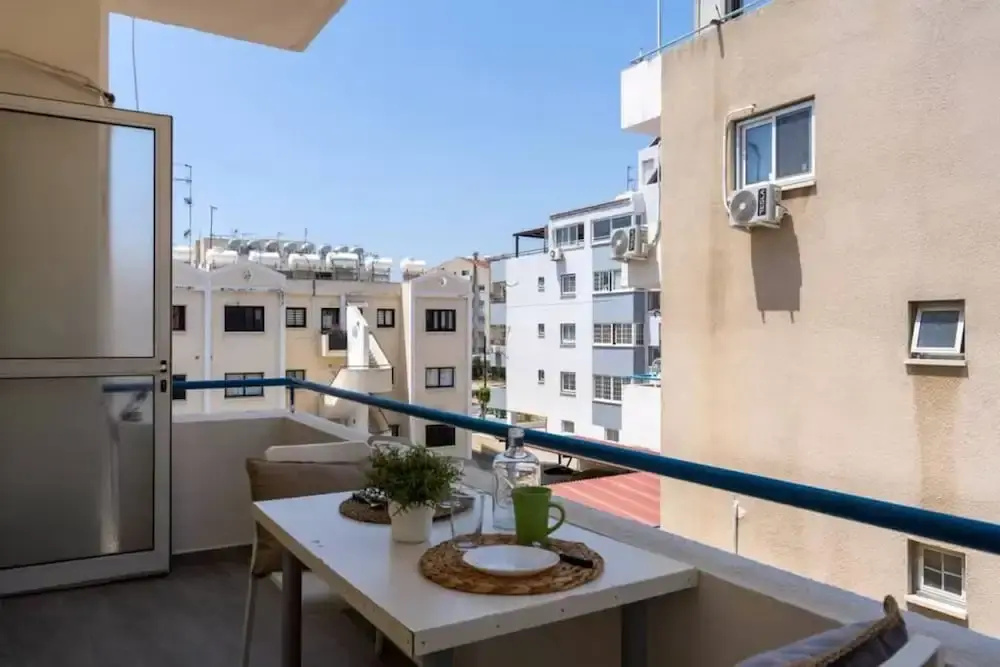 Orchid Cozy Studio & Balcony in Larnaca