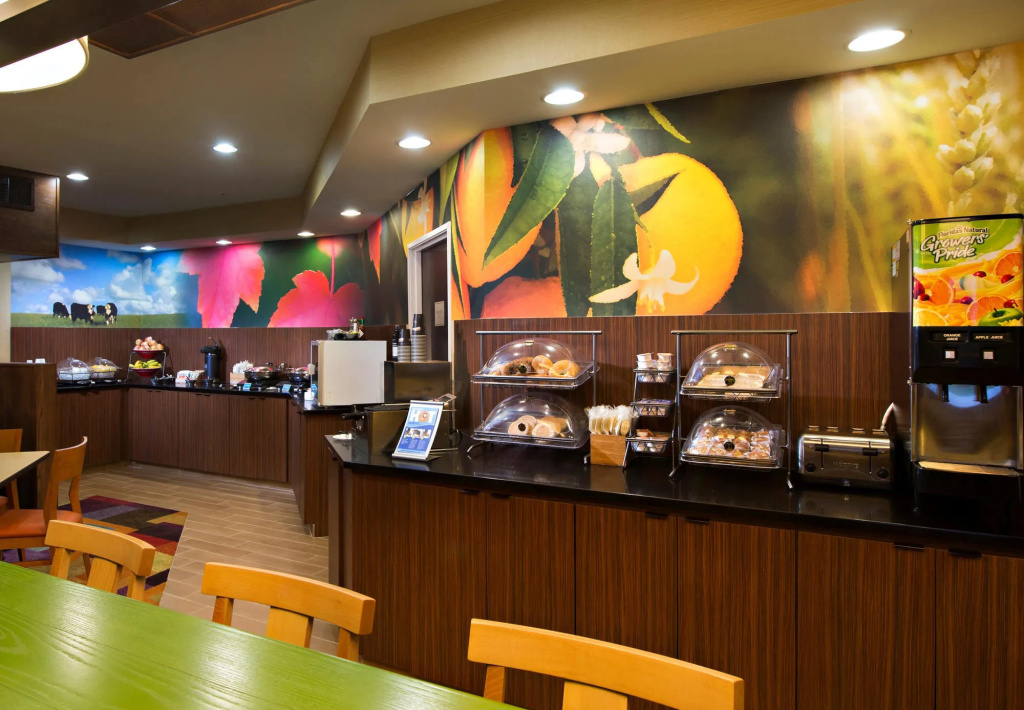 Food & Beverage