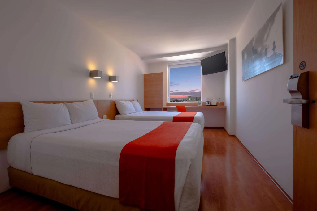 Отель Sleep Inn Leon Antares — 4
