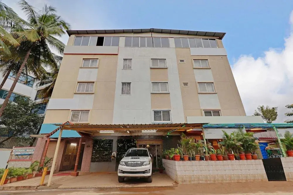 OYO 451 Goyal Residency