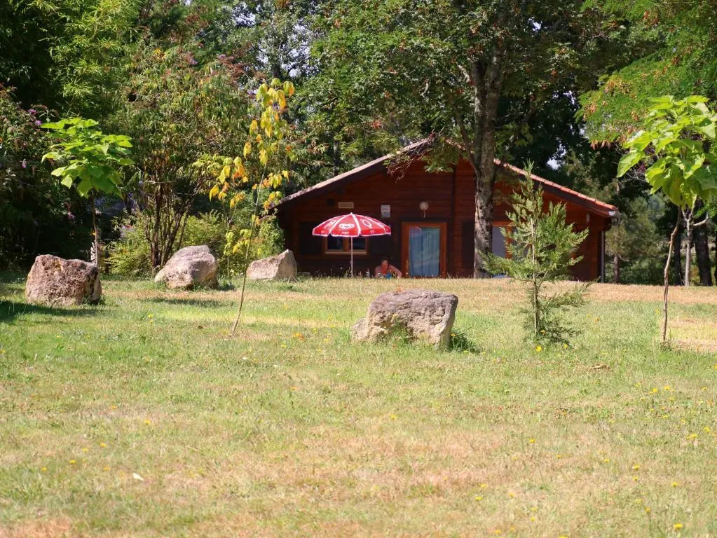 2 Bedrooms Bungalow
