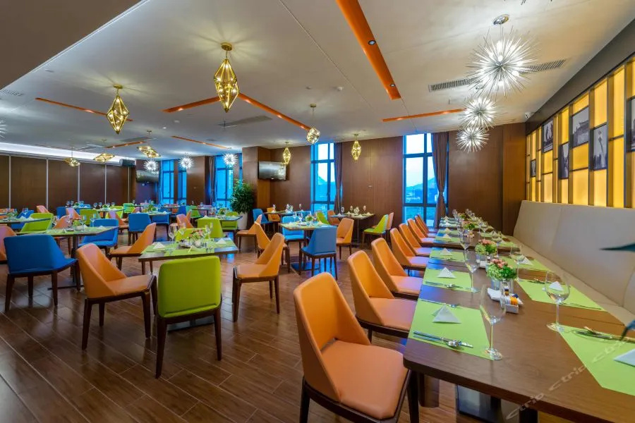 Food & Beverage