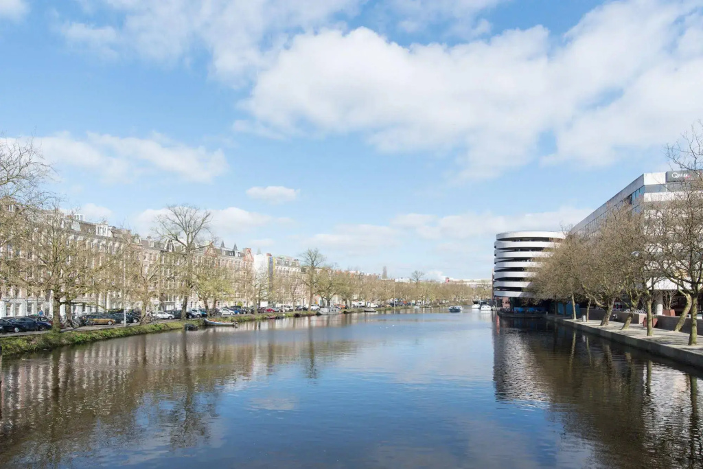 Nassau Canal Apartments