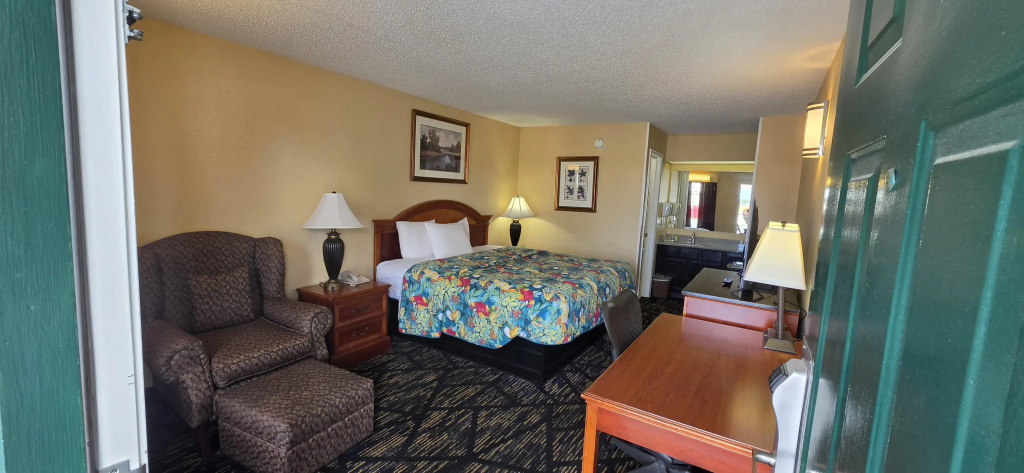 Standard Double room (full double bed)