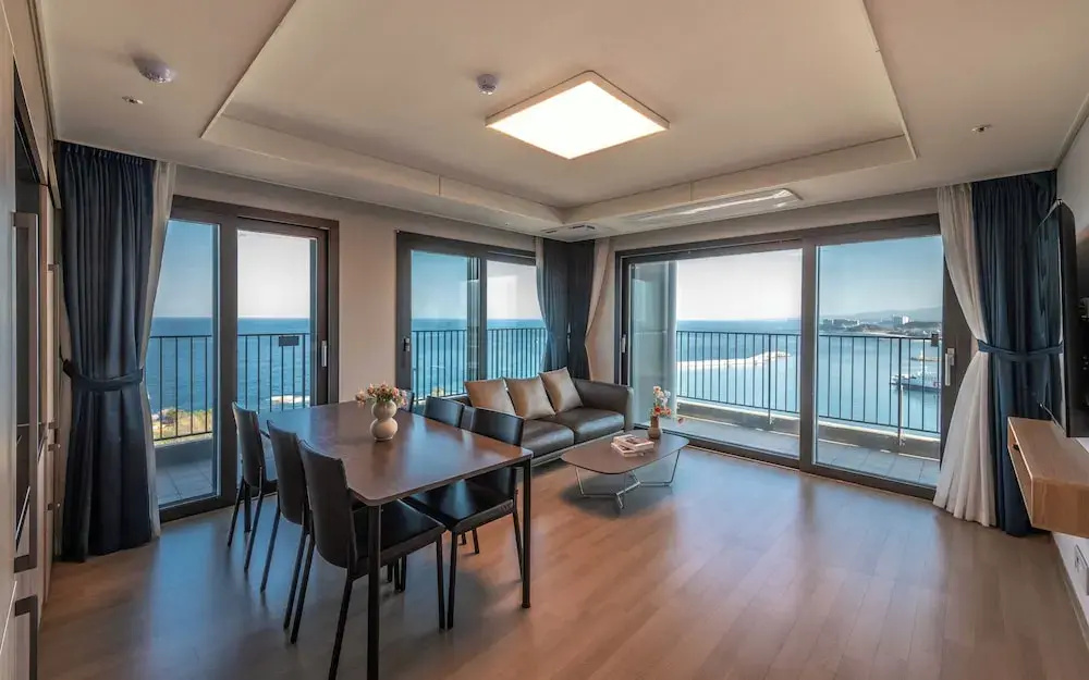 Standard room with balcony and with panoramic view