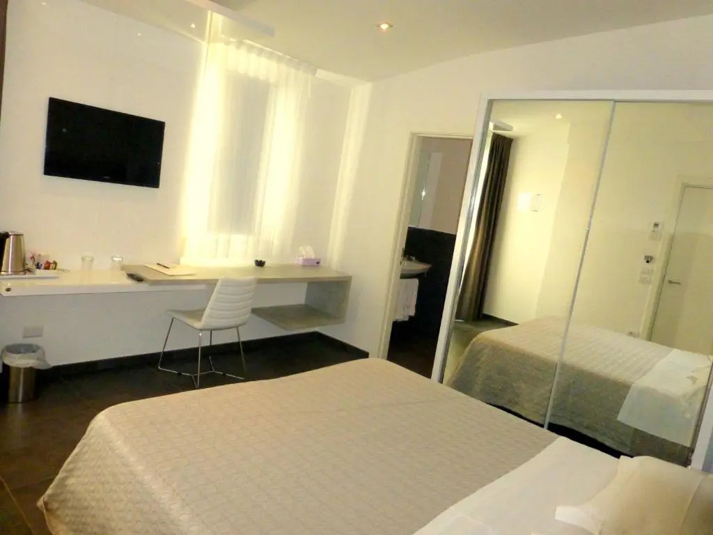Economy room