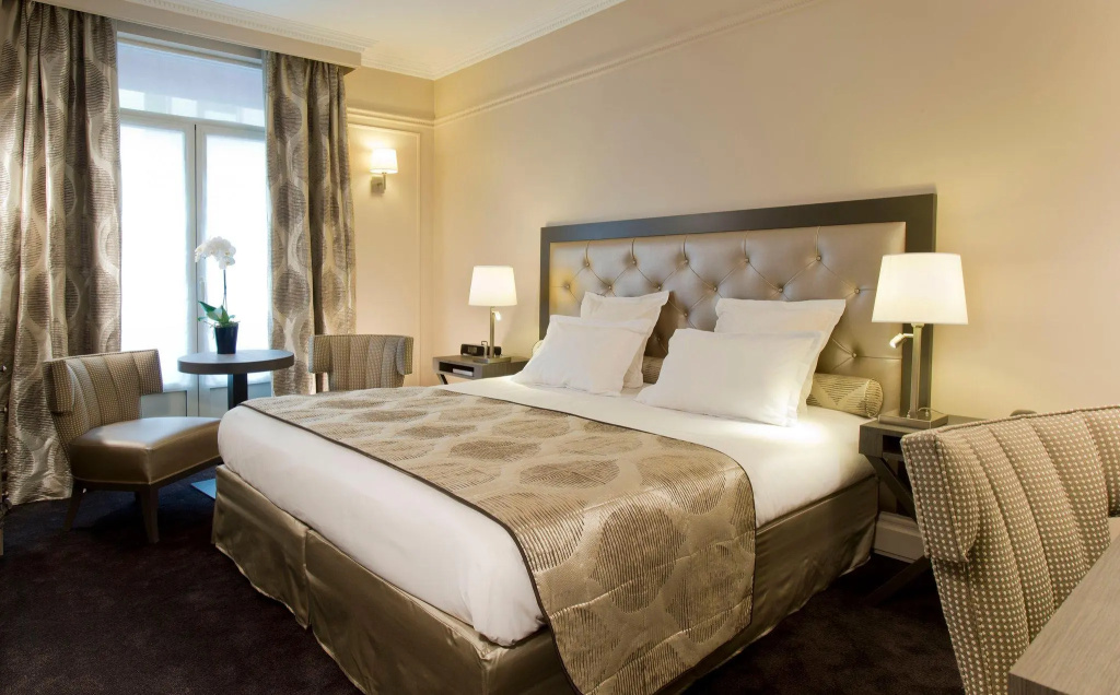 Hotel California Champs Elysees 45