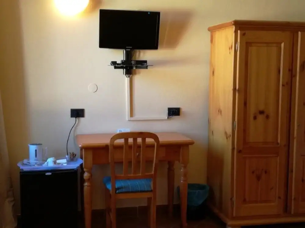 Standard Double room with garden view (full double bed)