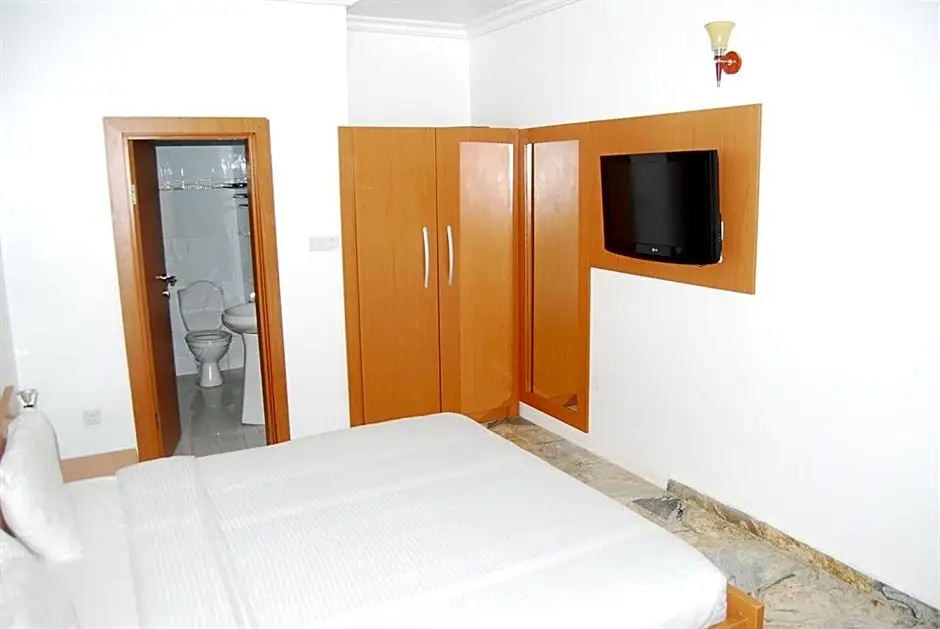 Economy room