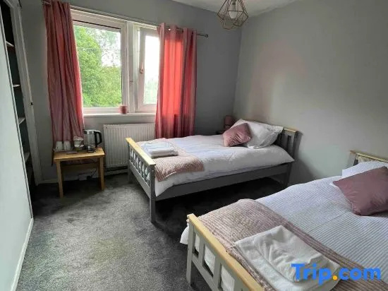 Amina's Cottage women only accommodation