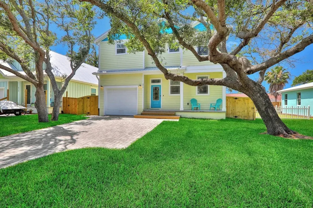 Spacious Beach Home - Just a Block From the Ocean & the River