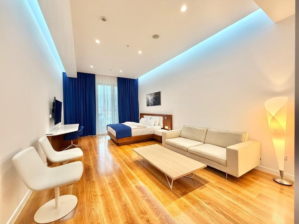 Family Studio with balcony and with city view