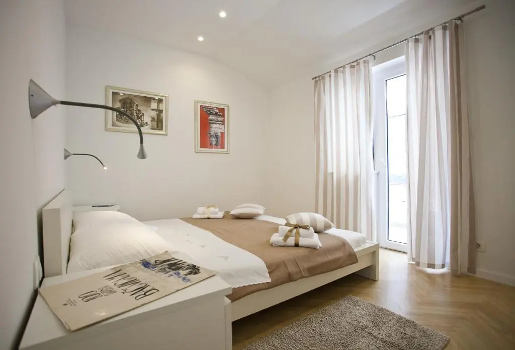Apartment with balcony