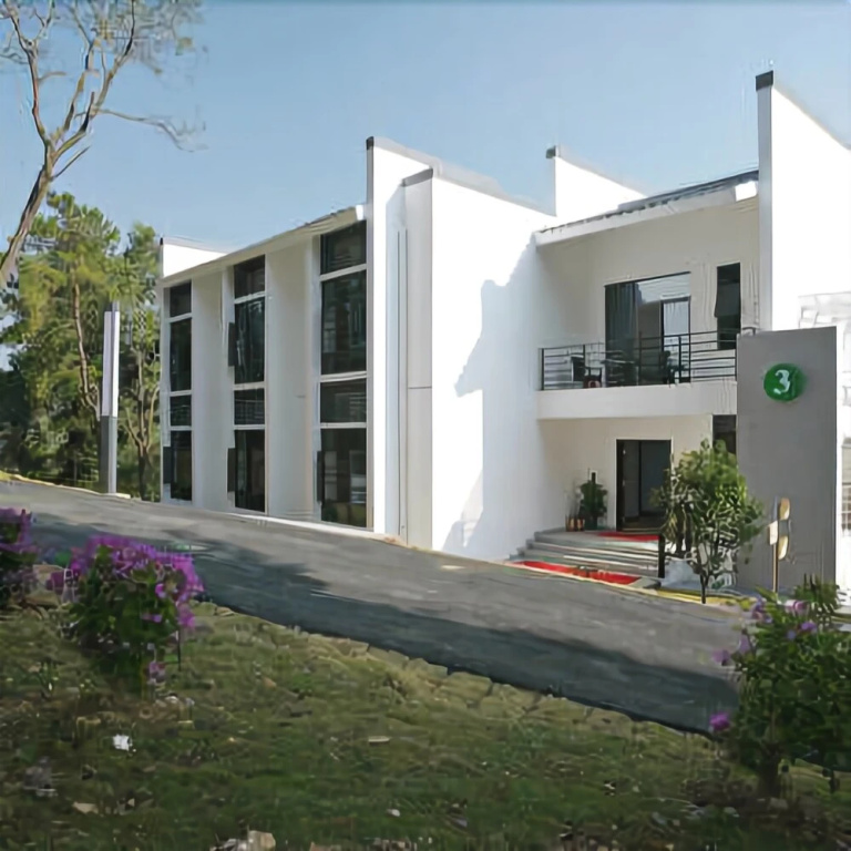 Lotus Garden Hotel