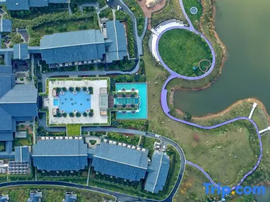 XinYu Fairy Lake Tianmu Hot Spring Resort Hotel