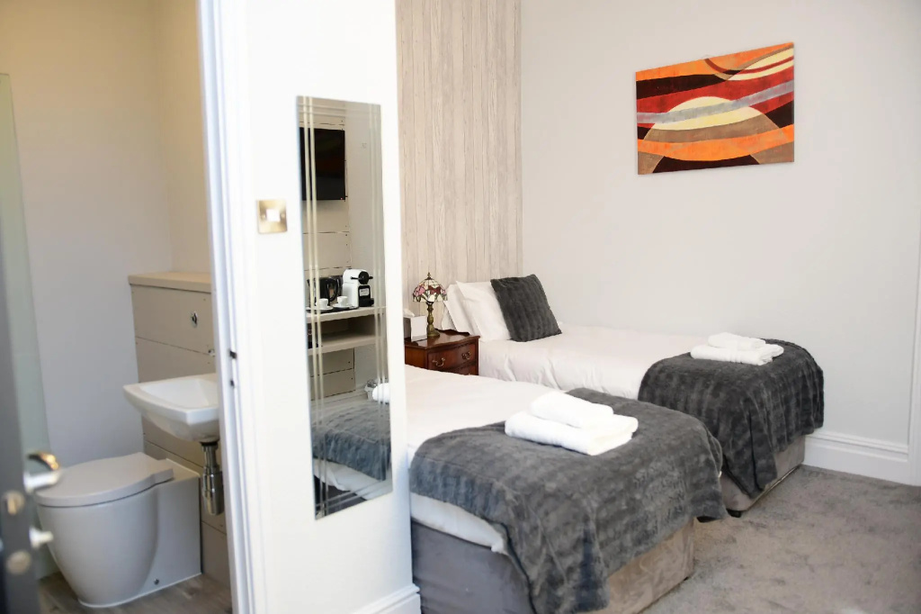 Standard Double room (twin beds)