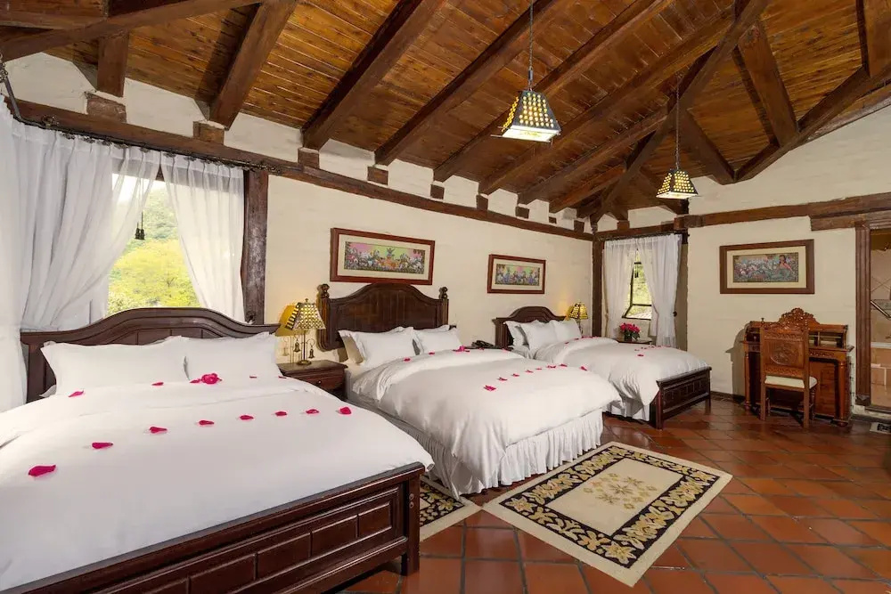 Standard Triple room with balcony