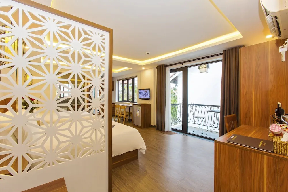 1 Bedroom Standard Family room with balcony and with garden view