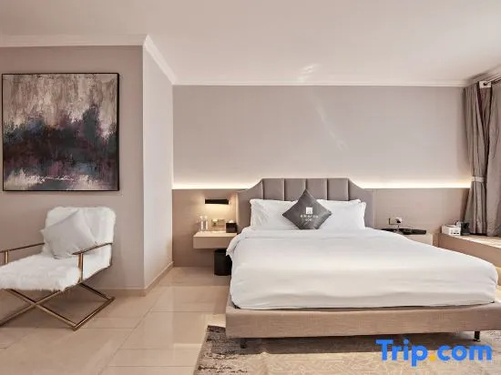 Double Suite (full double bed)