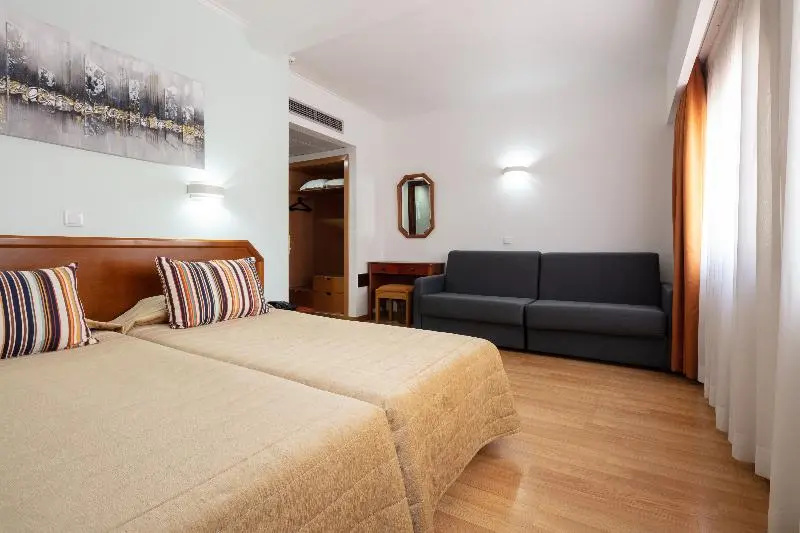 Standard Quadruple room with balcony