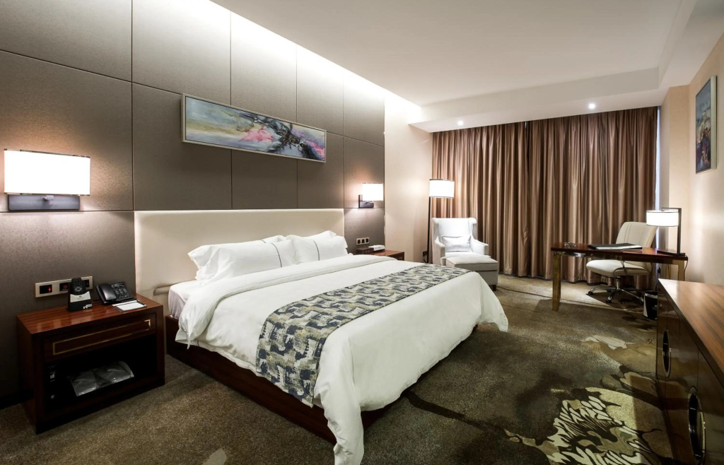 Xinjunyue Hotel — 4