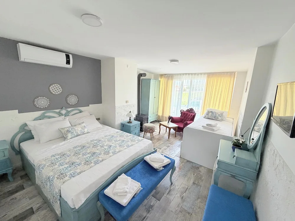 Standard Double Family room (full double bed)