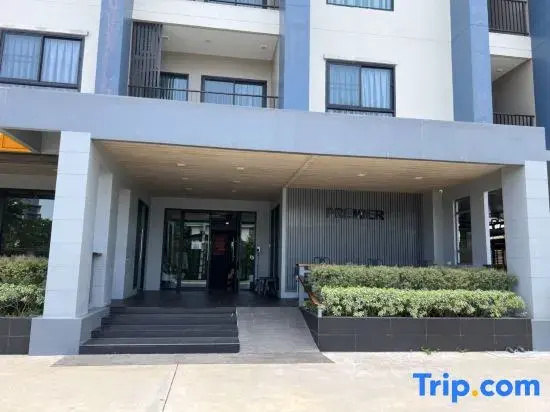 Premier Luxe Hotel