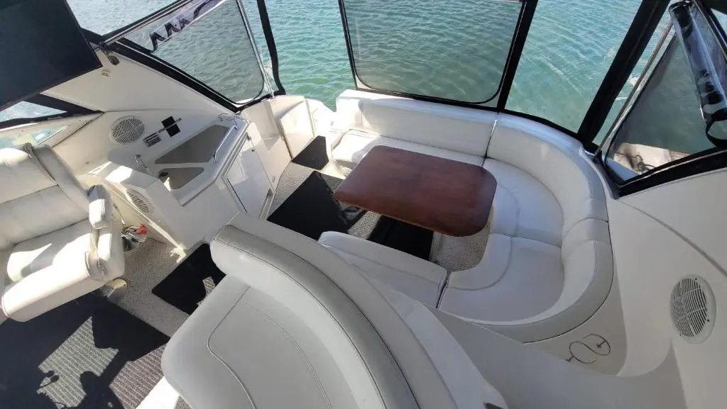 Yachta Yachta Yachta on the wata island and cruise rental