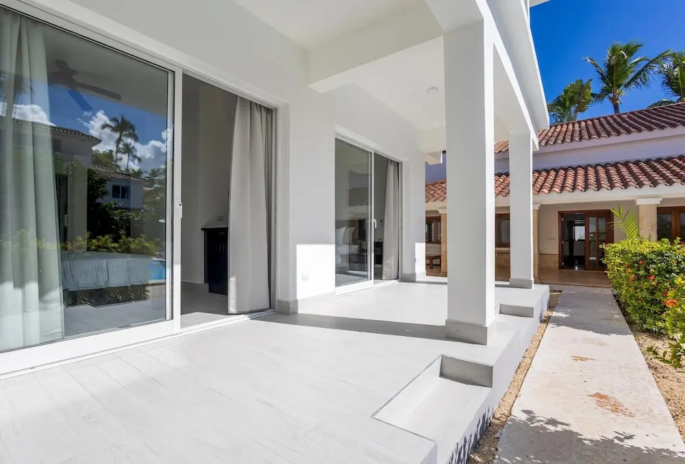 Beachfront 7BR Villa With Pool Maid Los Corales