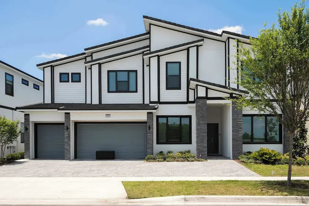 Magical 15-bedroom Villa Game Room, Theater & More!