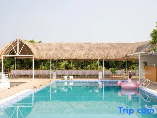 Starlight outside the city · Park Pool Design Homestay (Wu Shu Airport Shop)