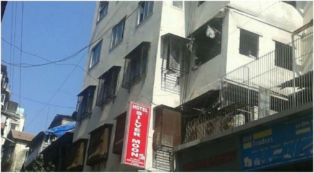 Hotel Silver Moon
