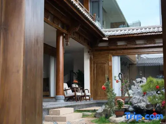 Yuexi Inn · MistyFields | 180° Fieldside Vacation Apartment (Shaxi Ancient Town)