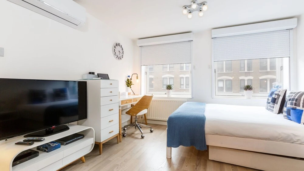 Convenient Soho Premium 5* with Air Conditioning!
