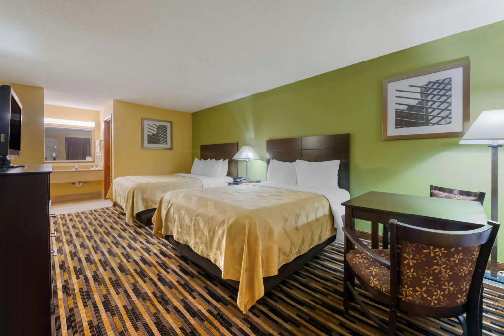 Standard Quadruple room