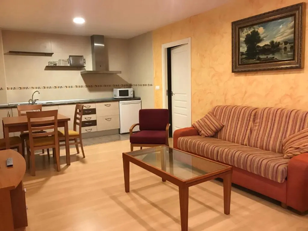 2 Bedrooms Apartment